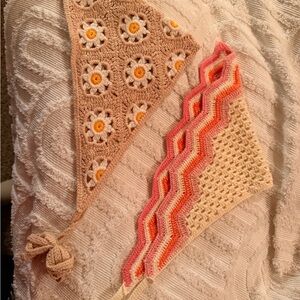Crochet Triangle hair Scarves in Beige and Peach NWOT